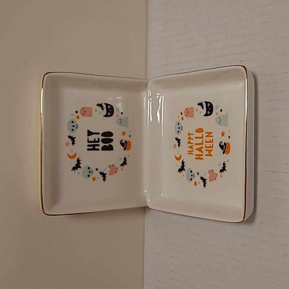 Set of 2 Twos Company Halloween Trays